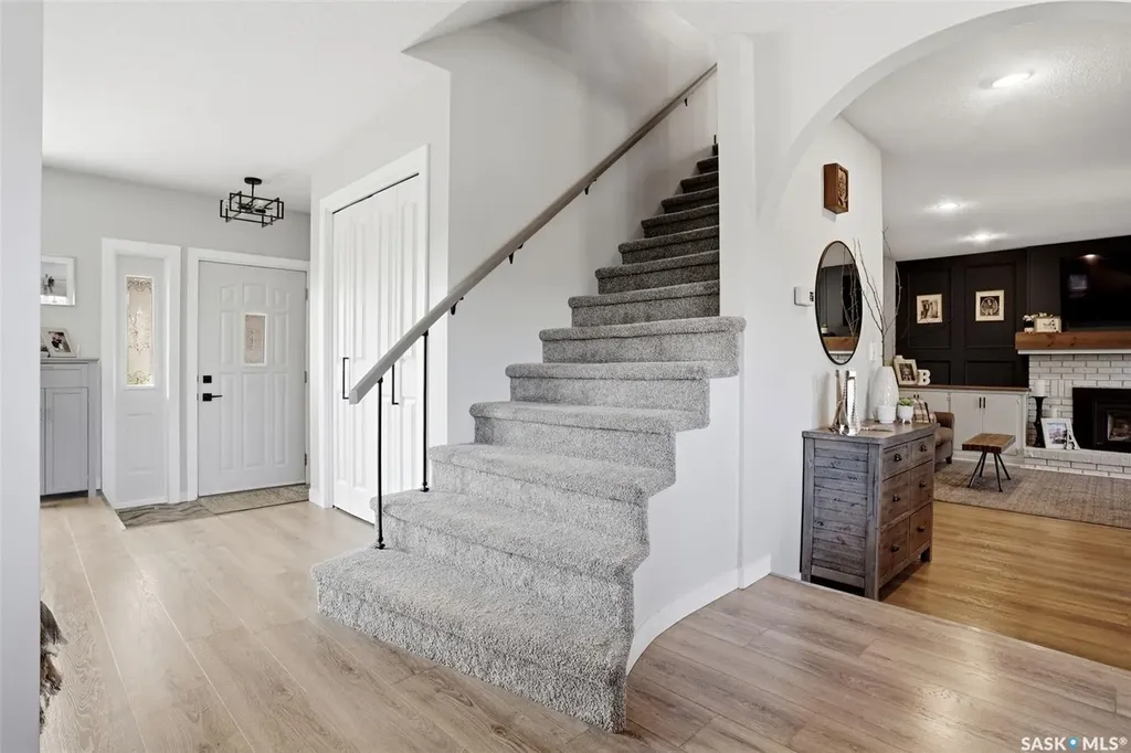 10 Louise Crescent Regina SK S4X 2E2