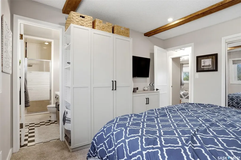 10 Louise Crescent Regina SK S4X 2E2
