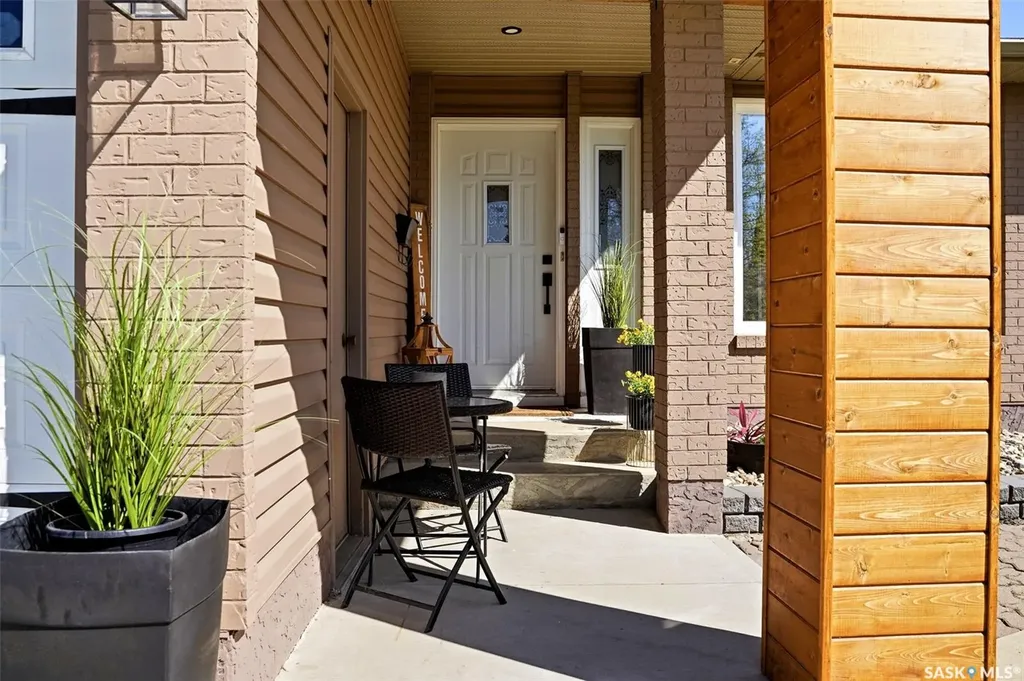 10 Louise Crescent Regina SK S4X 2E2