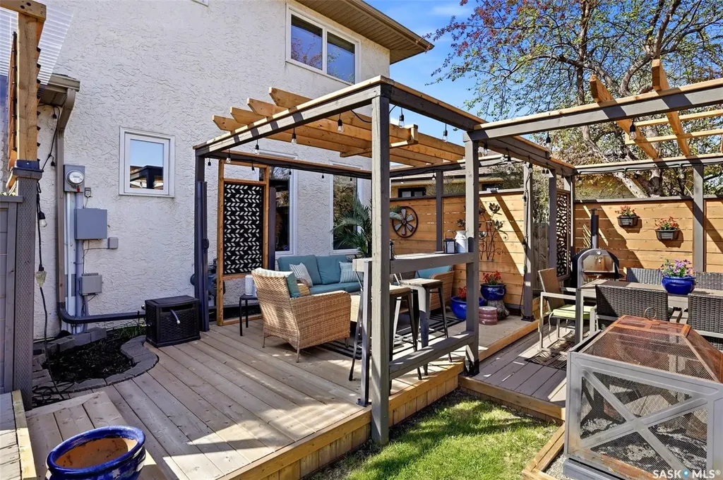 10 Louise Crescent Regina SK S4X 2E2