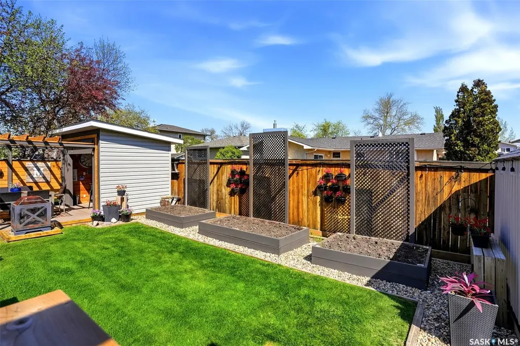 10 Louise Crescent Regina SK S4X 2E2