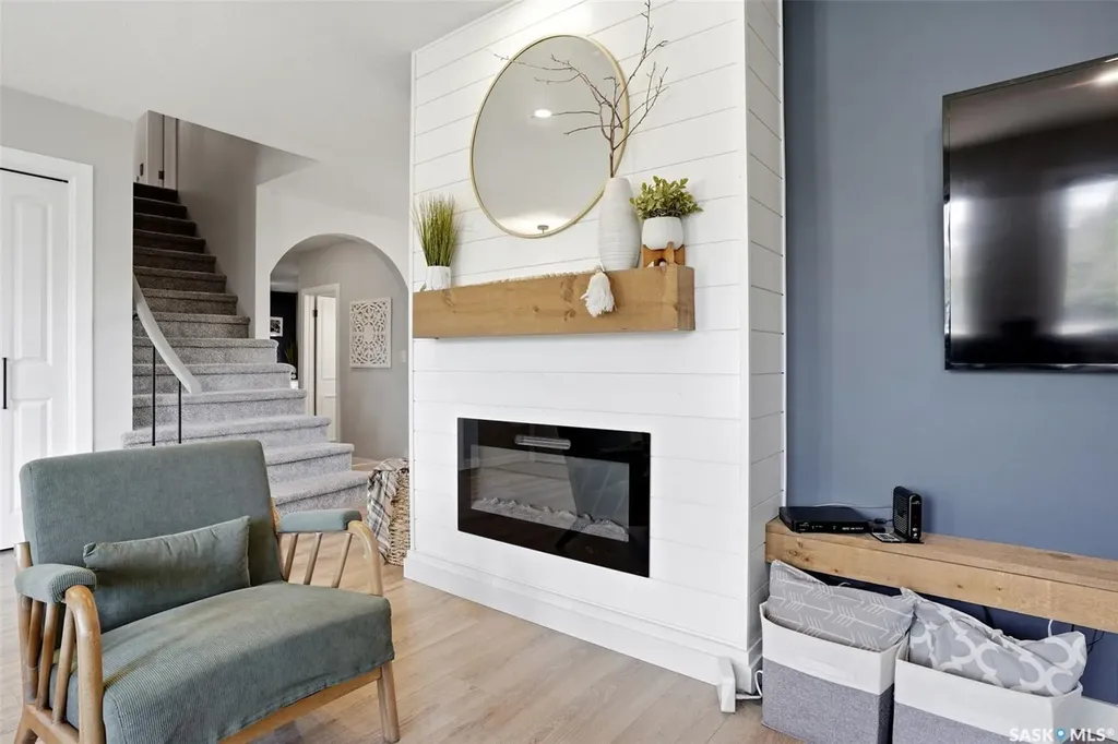 10 Louise Crescent Regina SK S4X 2E2