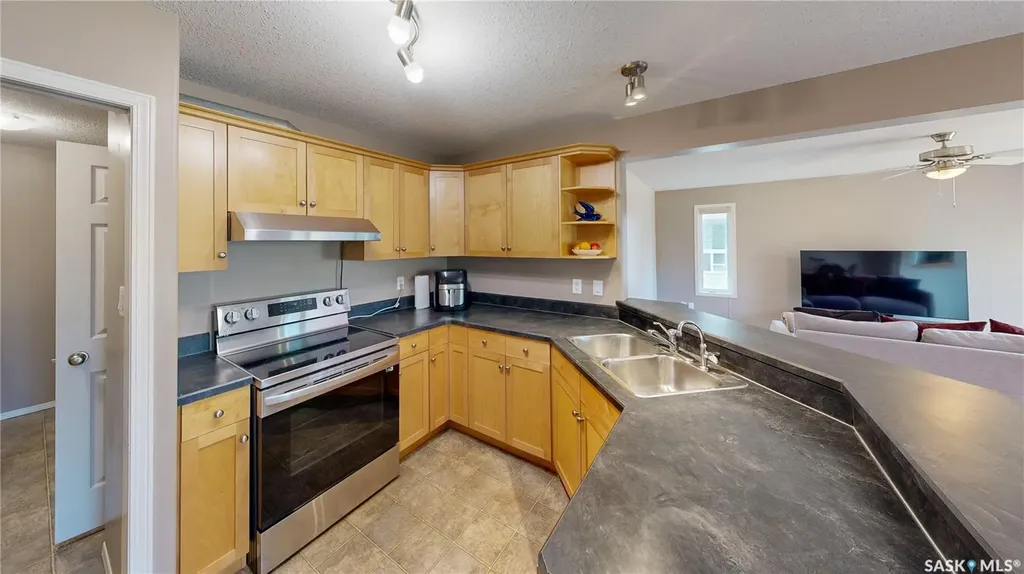 7058 Wascana Cove Drive Regina SK S4V 3E9