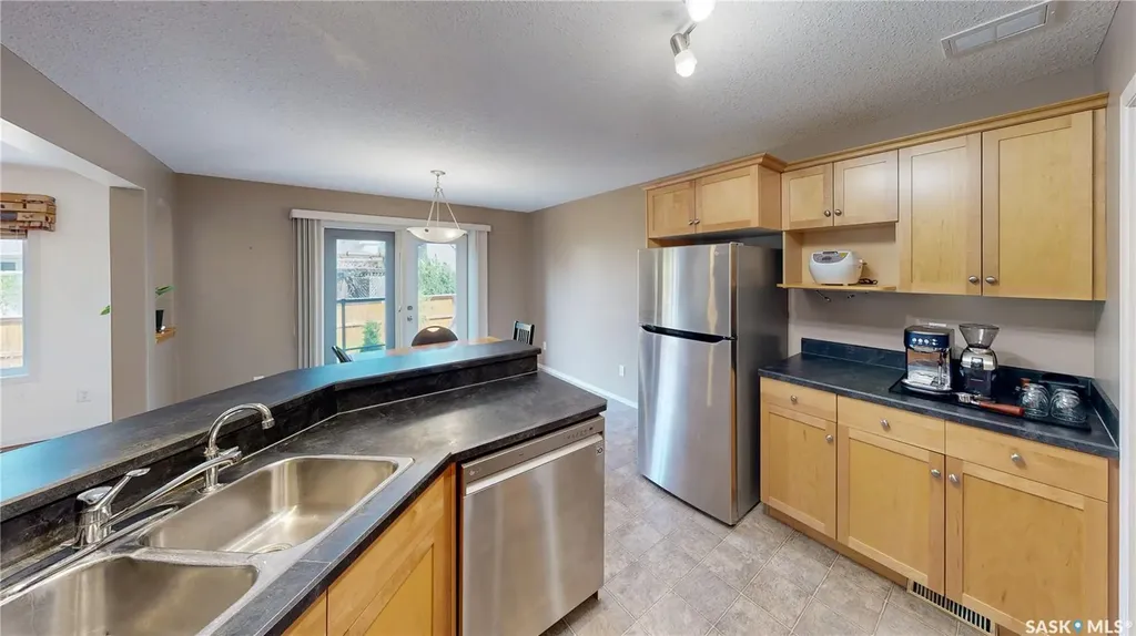 7058 Wascana Cove Drive Regina SK S4V 3E9