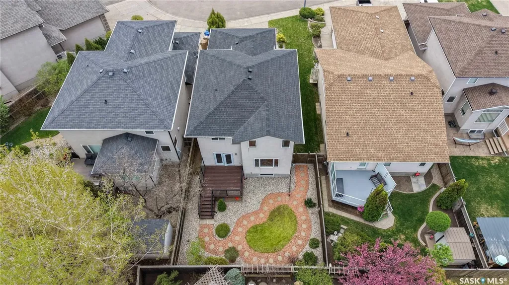 7058 Wascana Cove Drive Regina SK S4V 3E9