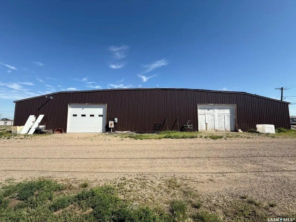 122 Railway Avenue Eston SK S0L 1A0