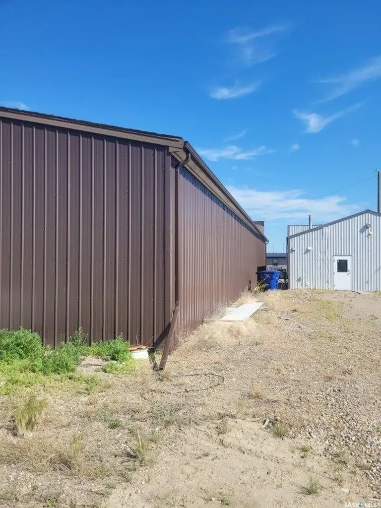 122 Railway Avenue Eston SK S0L 1A0