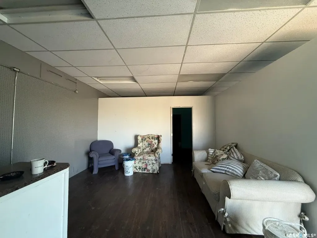 122 Railway Avenue Eston SK S0L 1A0