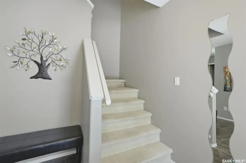 615 Mcwillie Avenue Saskatoon SK S7S 1J4
