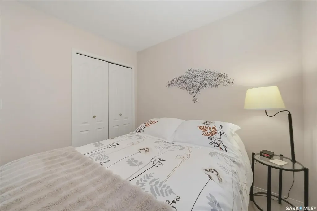 615 Mcwillie Avenue Saskatoon SK S7S 1J4
