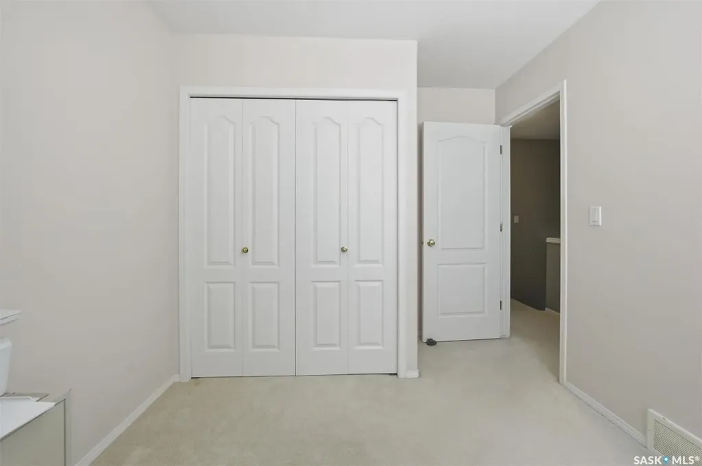 615 Mcwillie Avenue Saskatoon SK S7S 1J4