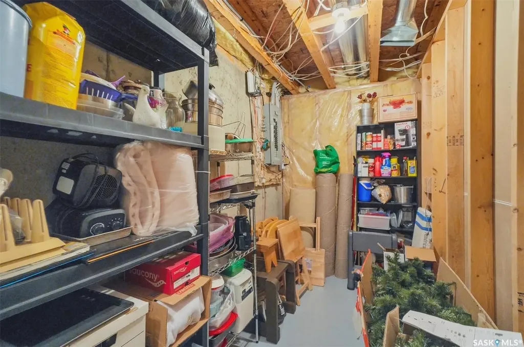 615 Mcwillie Avenue Saskatoon SK S7S 1J4