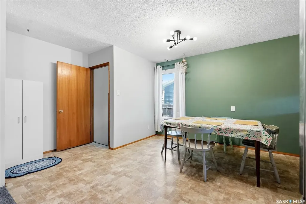 742 Mccormack Road Saskatoon SK S7M 4Z9