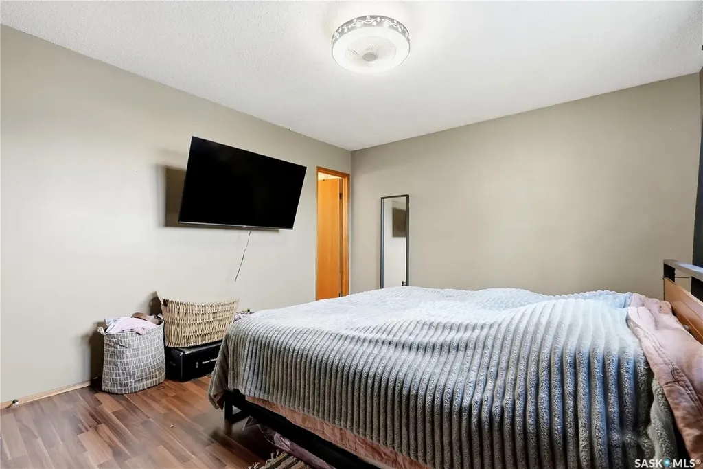 742 Mccormack Road Saskatoon SK S7M 4Z9