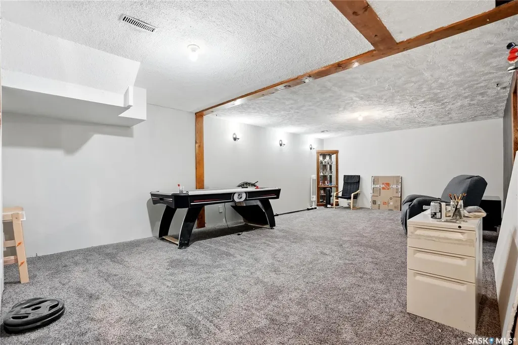 742 Mccormack Road Saskatoon SK S7M 4Z9