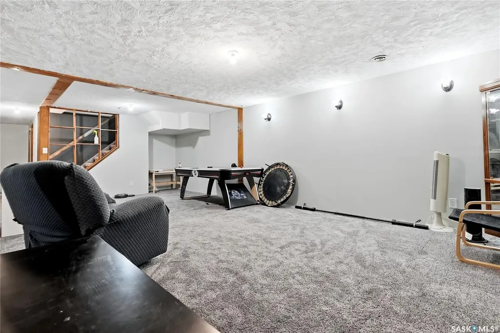 742 Mccormack Road Saskatoon SK S7M 4Z9