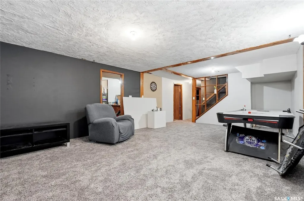 742 Mccormack Road Saskatoon SK S7M 4Z9