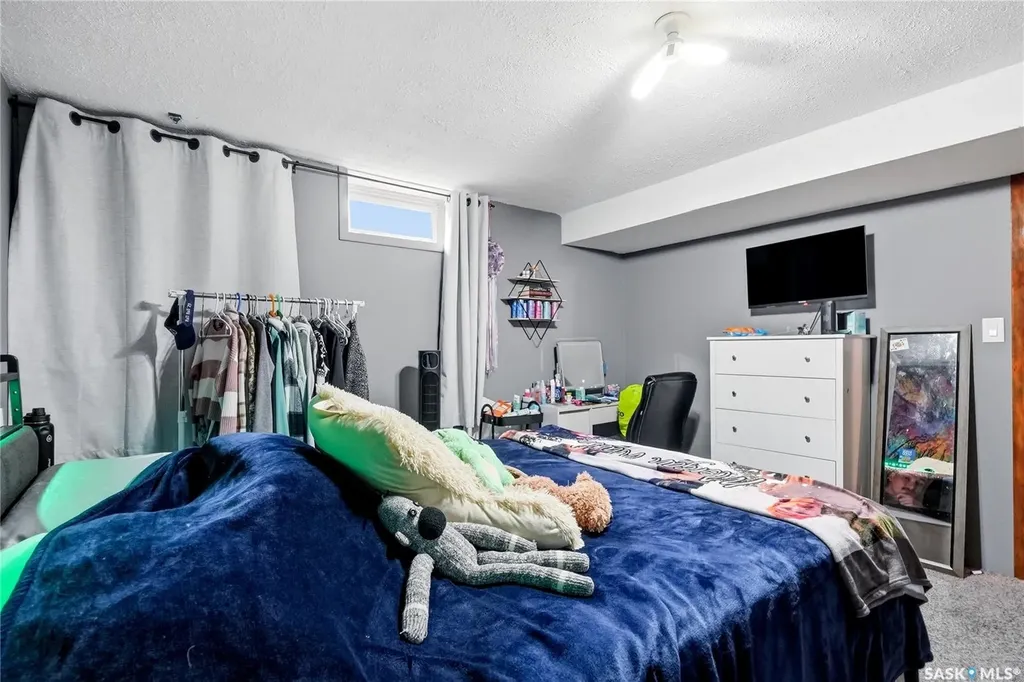 742 Mccormack Road Saskatoon SK S7M 4Z9
