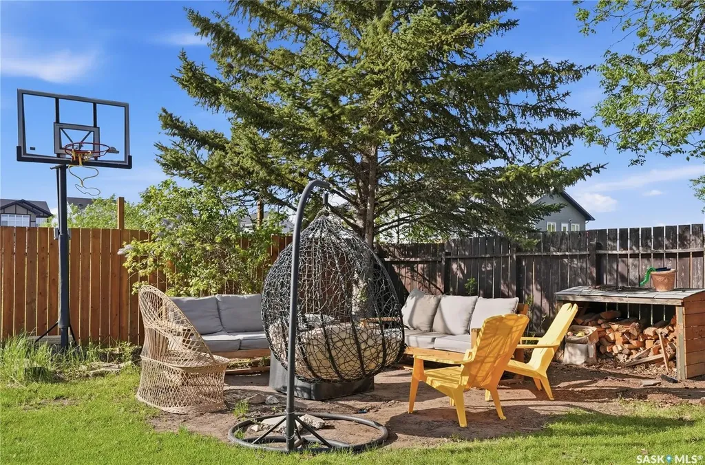 742 Mccormack Road Saskatoon SK S7M 4Z9