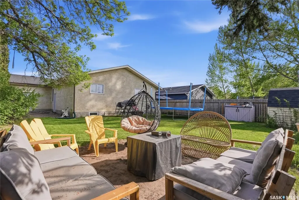 742 Mccormack Road Saskatoon SK S7M 4Z9