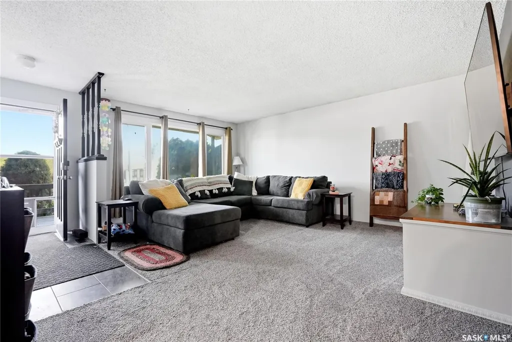742 Mccormack Road Saskatoon SK S7M 4Z9