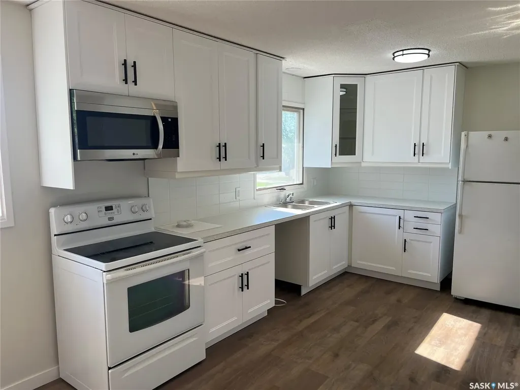 42 6th Street NE Wadena SK S0A 4J0