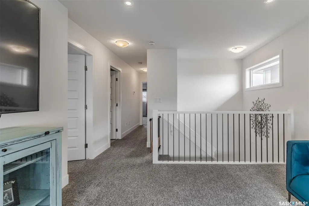 335 Hassard Close Saskatoon SK S7L 4Y7