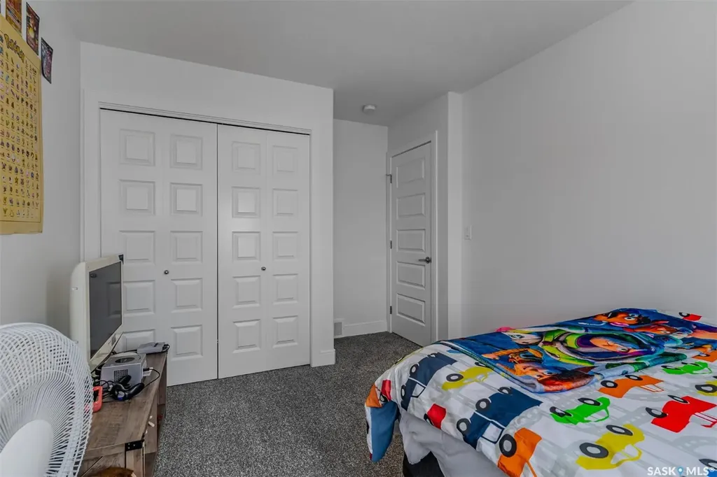 335 Hassard Close Saskatoon SK S7L 4Y7