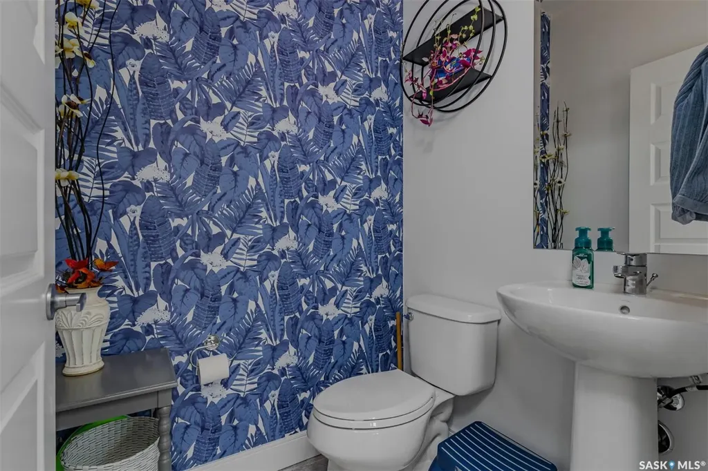 335 Hassard Close Saskatoon SK S7L 4Y7