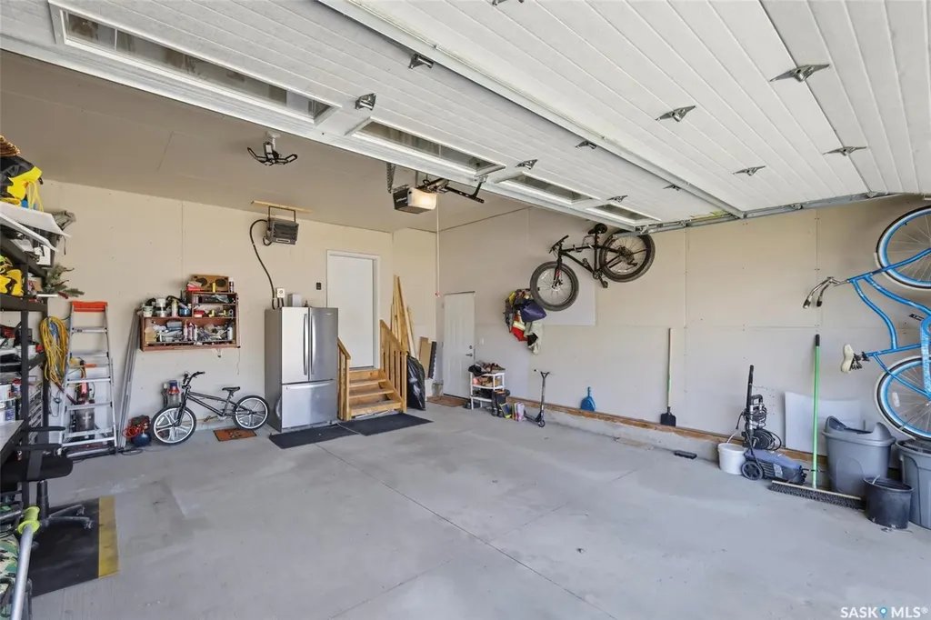 335 Hassard Close Saskatoon SK S7L 4Y7