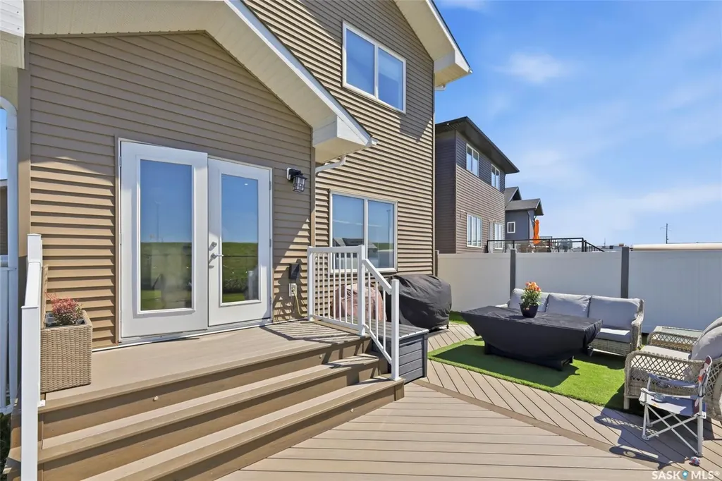 335 Hassard Close Saskatoon SK S7L 4Y7