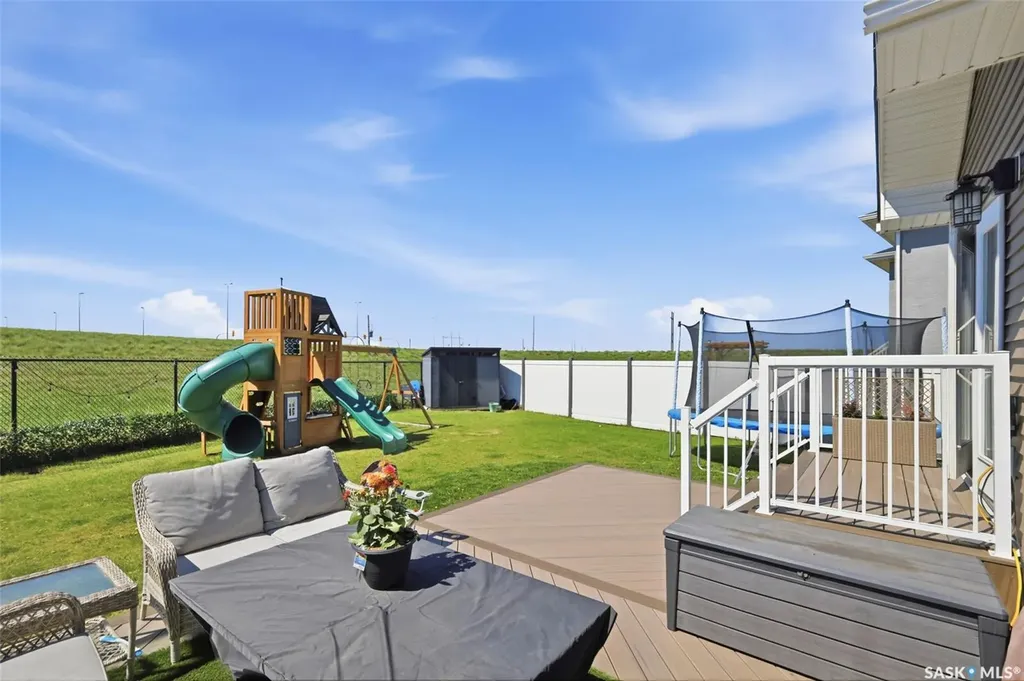 335 Hassard Close Saskatoon SK S7L 4Y7