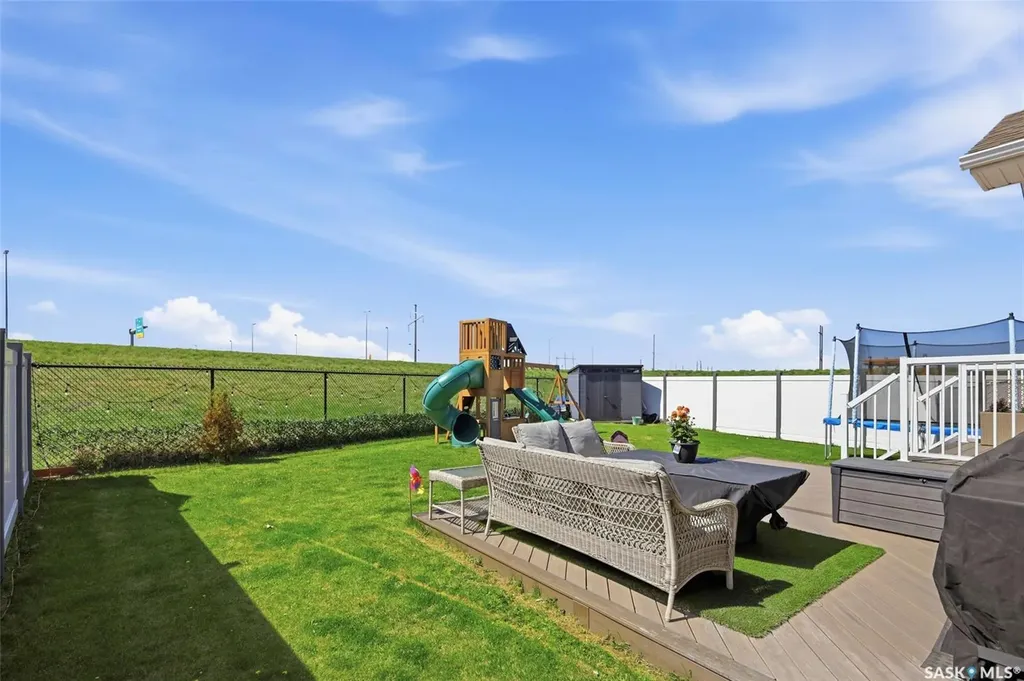 335 Hassard Close Saskatoon SK S7L 4Y7