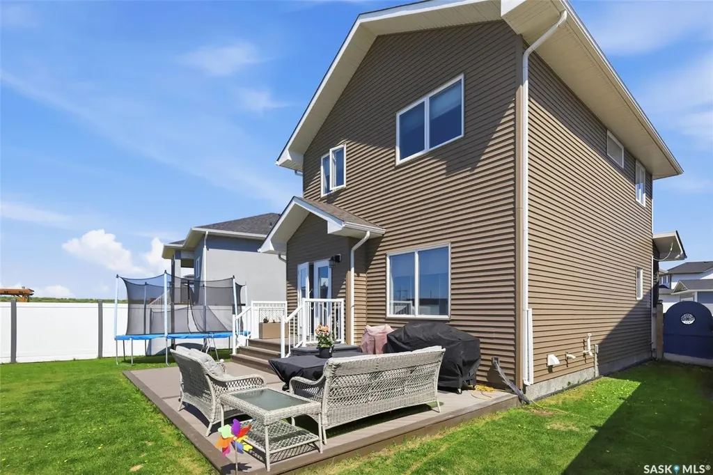 335 Hassard Close Saskatoon SK S7L 4Y7