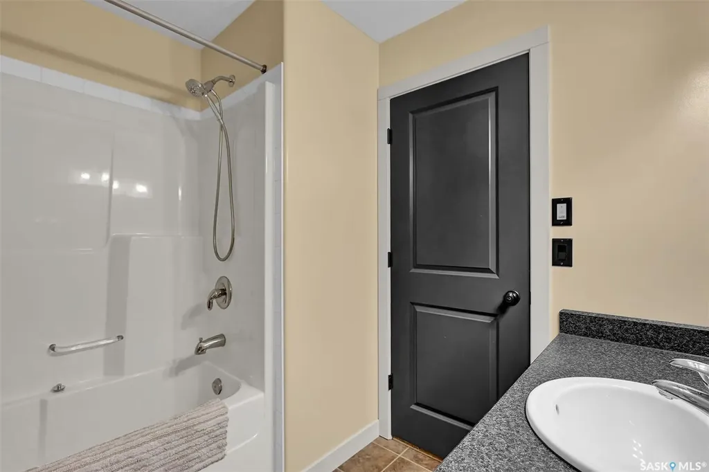 4655 Ellard Court Regina SK S4X 0B3