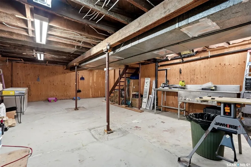 2035 Robinson Street Regina SK S4T 2P6