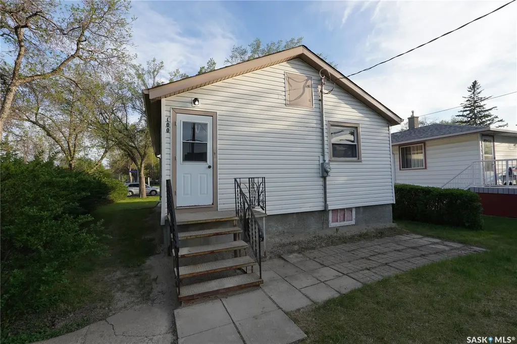 100 Broadway Avenue Regina SK S4N 1B1