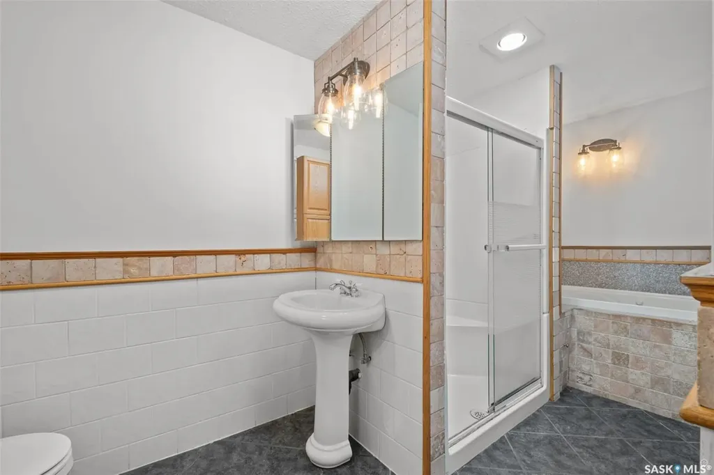 1027 4th Street E Prince Albert SK S6V 0L1