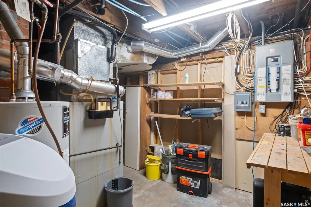 1027 4th Street E Prince Albert SK S6V 0L1