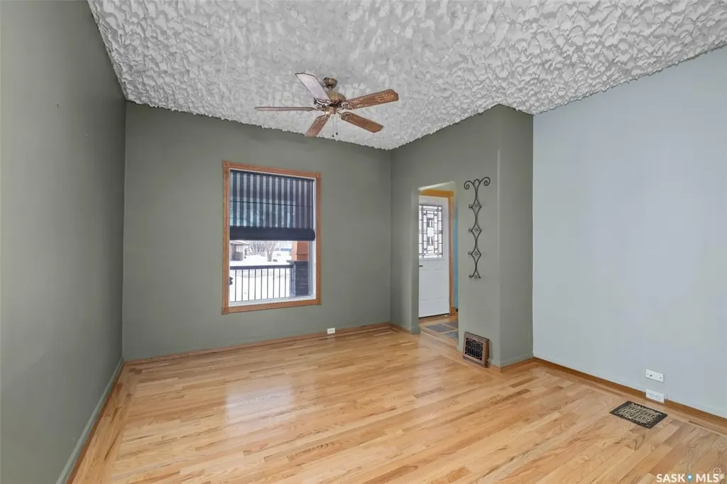 1027 4th Street E Prince Albert SK S6V 0L1