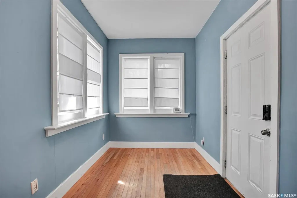 220 N Avenue S Saskatoon SK S7M 2N1