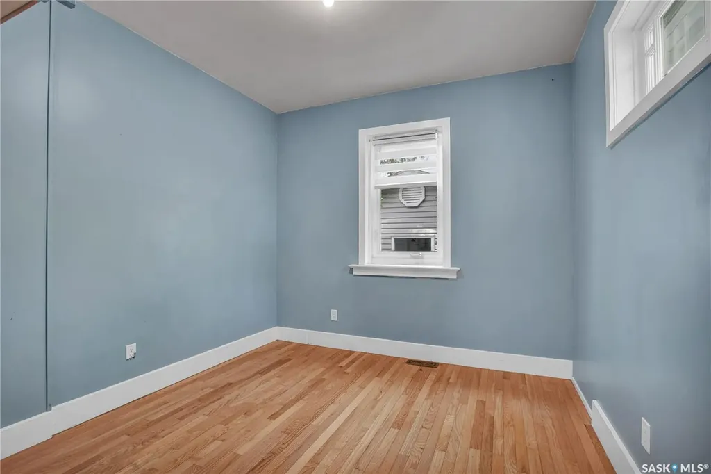 220 N Avenue S Saskatoon SK S7M 2N1