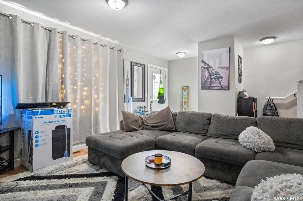 753 Rae Street Regina SK S4T 2B1