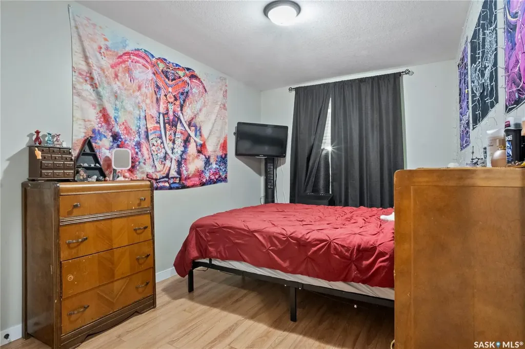 753 Rae Street Regina SK S4T 2B1