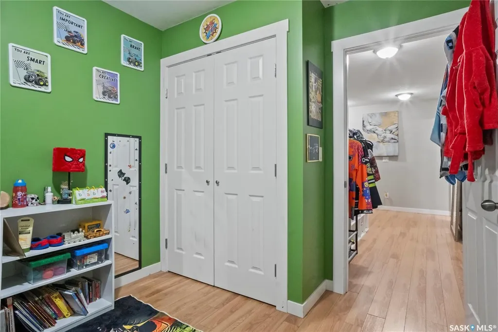 753 Rae Street Regina SK S4T 2B1