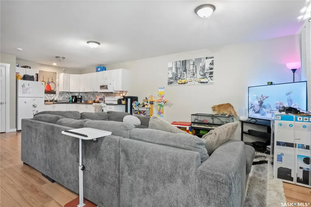753 Rae Street Regina SK S4T 2B1