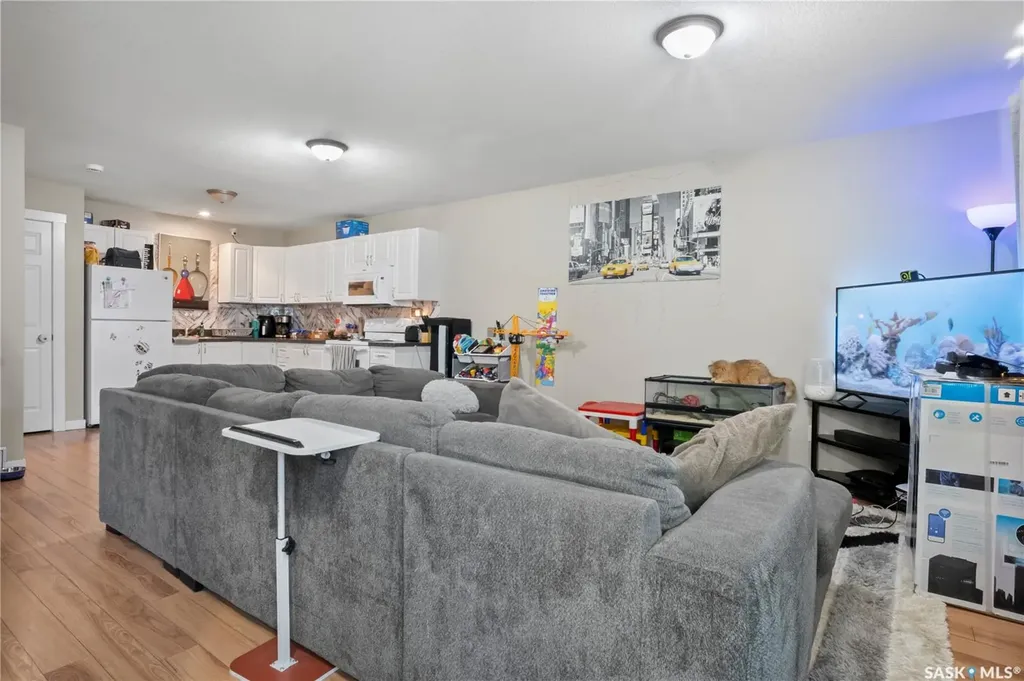 753 Rae Street Regina SK S4T 2B1
