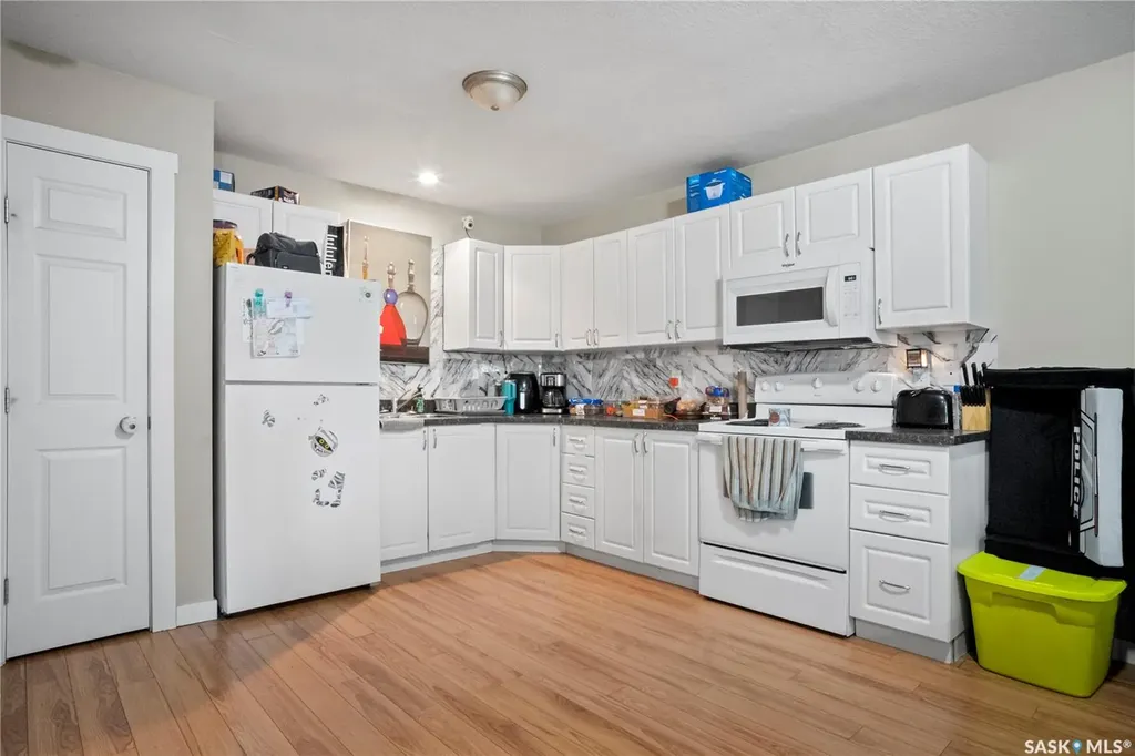 753 Rae Street Regina SK S4T 2B1