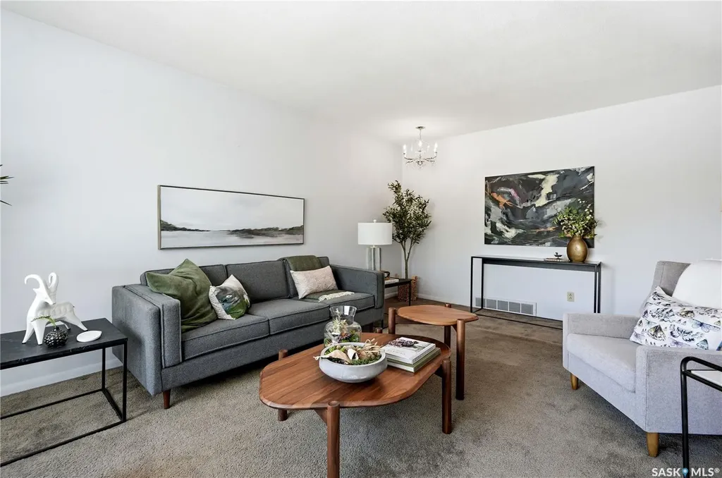 1901 William Avenue Saskatoon SK S7J 1A1