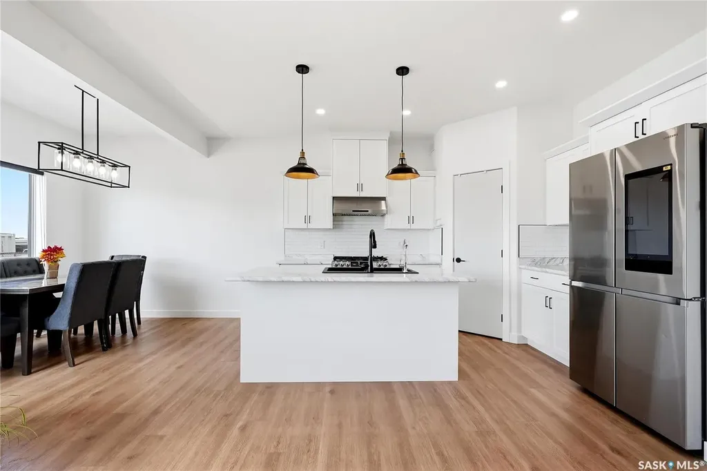 812 1st Avenue N Martensville SK S0K 2T2